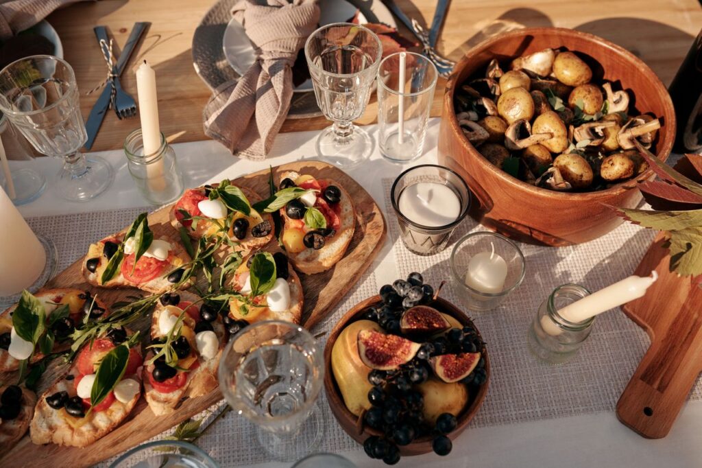 Cosa mangiare a cena in estate per dormire meglio e svegliarti più leggera